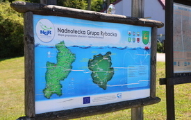 plansza informacyjna na marinie